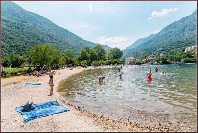 Апартаменты Apartment with 2 bedrooms in Risan, with wonderful mountain view, enclosed garden and WiFi - 100 m from the beach Рисан-25