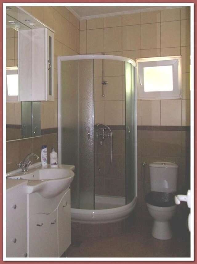 Апартаменты Apartment with 2 bedrooms in Risan, with wonderful mountain view, enclosed garden and WiFi - 100 m from the beach Рисан-5
